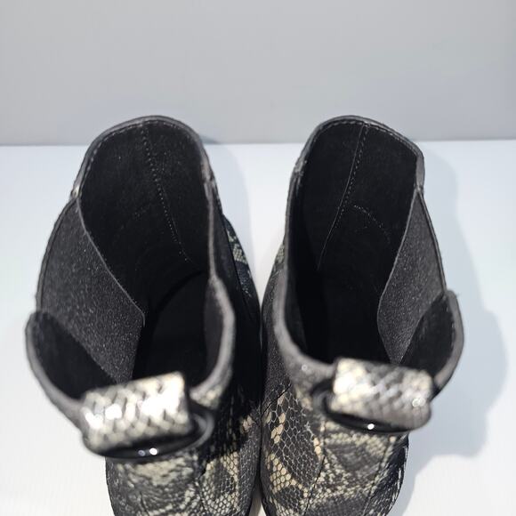 NEW Paige Emery Ankle Boot Womens 9.5 Black Snake Print Suede Western Chelsea - Picture 10 of 14